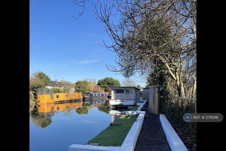 1 bedroom house in Swan Wharf Business Centre, Uxbridge, UB8 (1 bed) (#2711246)