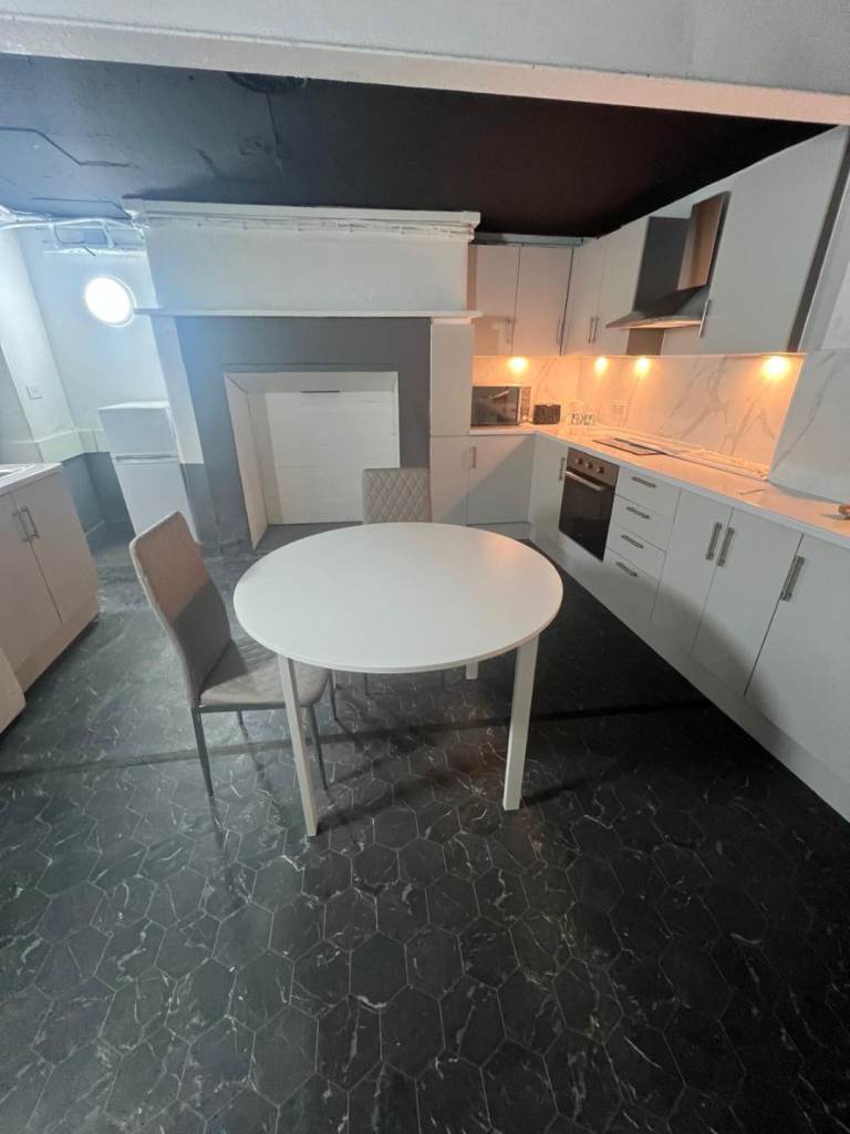 1 bed flat for rent Streatham high street 