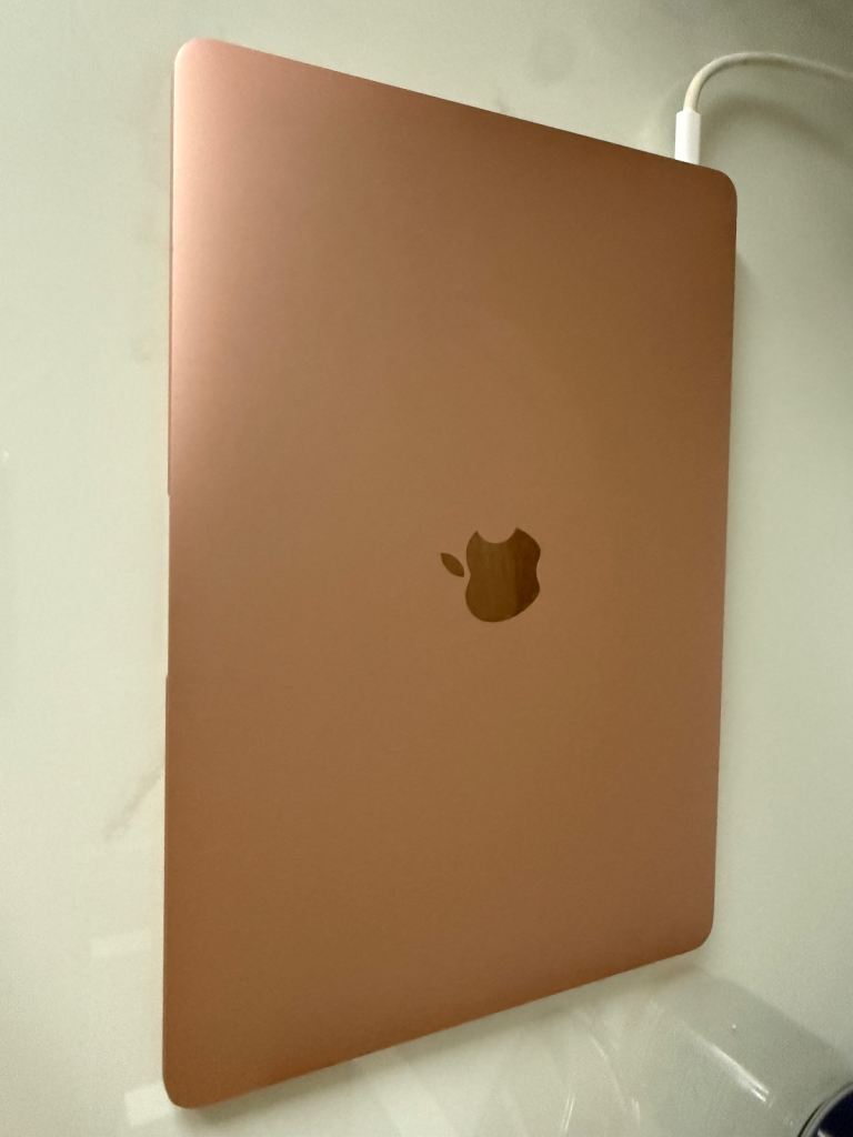 Apple MacBook Air 13-inch 2019 Gold 128GB Intel Core I5 8GB RAM