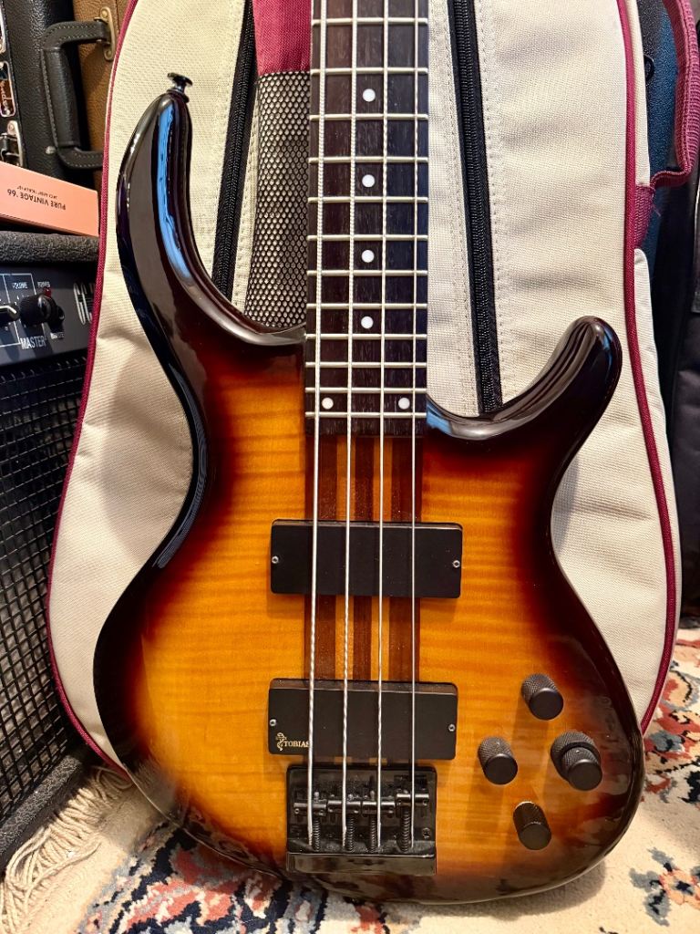 Tobias 'Toby Pro' through-neck Bass Guitar with Seymour Duncan 3-band Preamp