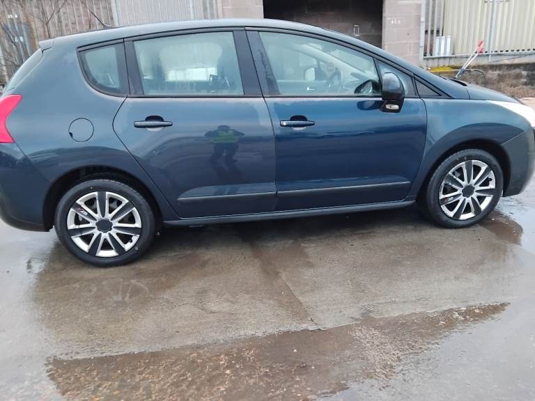 Peugeot, 3008, Hatchback, 2013, Manual, 1560 (cc), 5 doors