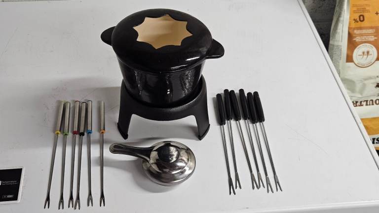 Masterclass cast iron and enamel fondue 