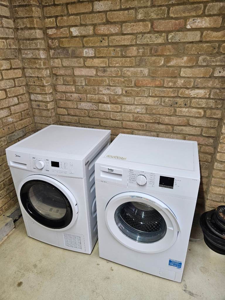 Beko 8kg Washing Machine + Midea 8kg Heat Pump Dryer – Excellent Condition