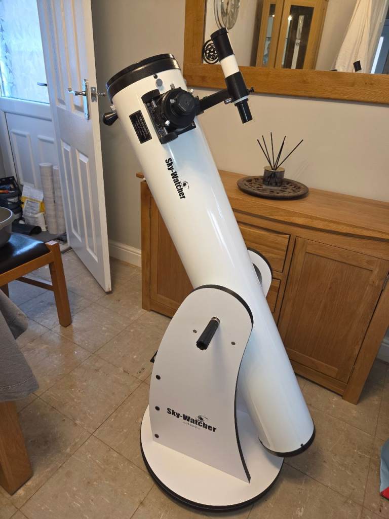Skywatcher telescope 