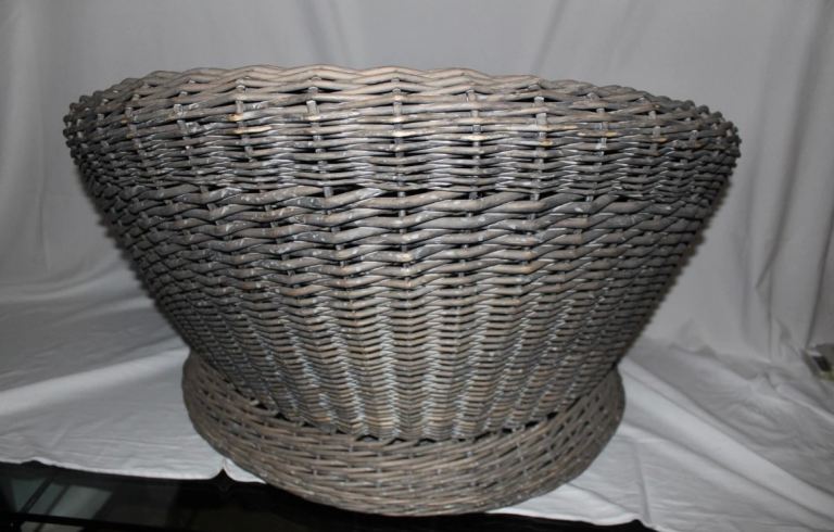 Elegant OKA Cox & Cox Dog Cat Bed Pet Basket Couch