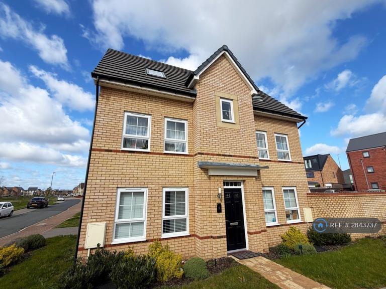 4 bedroom house in Triumph Way, Milton Keynes, MK10 (4 bed) (#2843737)