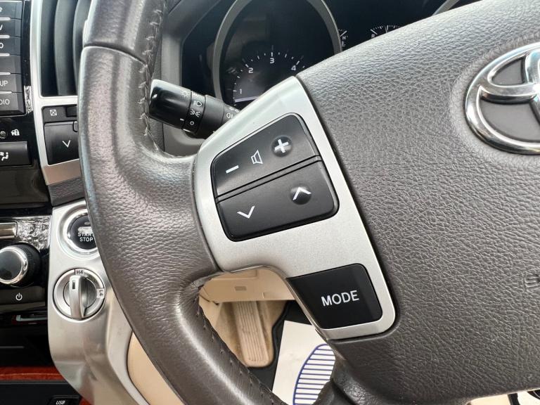 2014 Toyota Landcruiser 4.5 D-4D V8 5dr Auto ESTATE Diesel Automatic