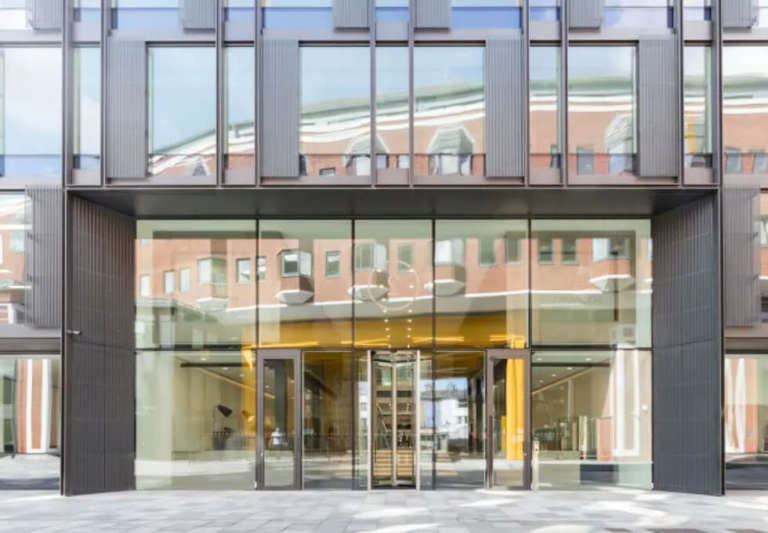 W6 Private Spaces For 4 to 400 People - Serviced Offices to Rent in Hammersmith