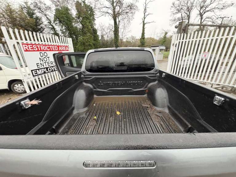 2018 Mitsubishi L200 L200 Barbarian DI-D 4x4 DIESEL Manual