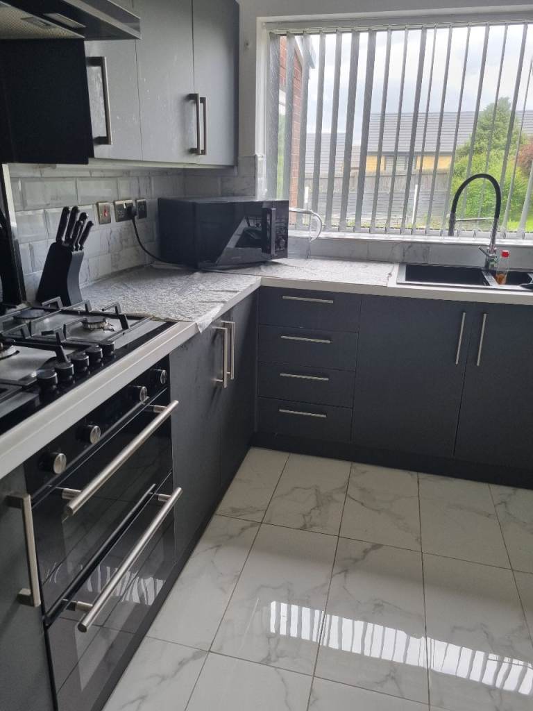 Room in detached house 