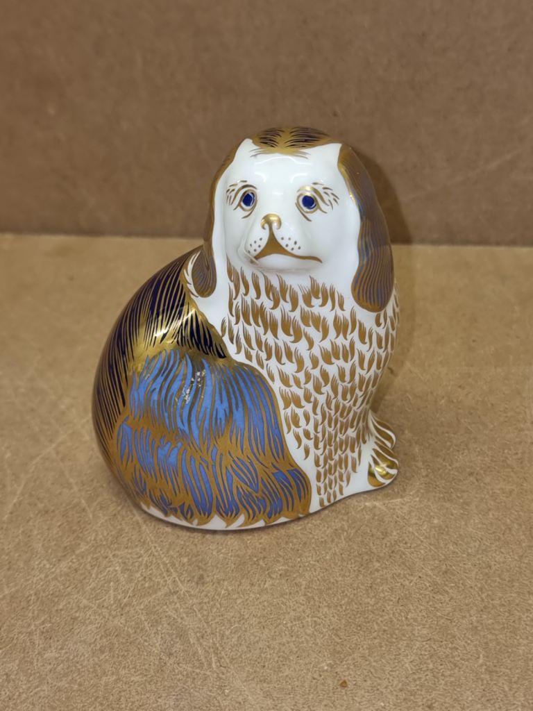 Retired Royal Crown Derby King Charles Spaniel Dog Paperweight