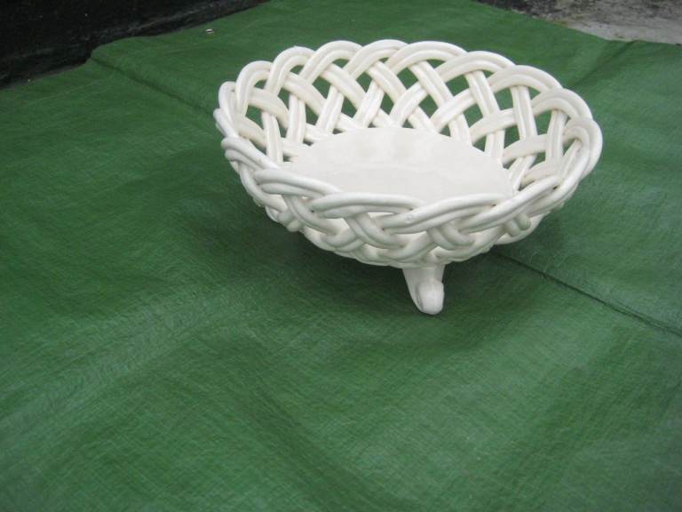 Ornamental White Pottery Fruit Bowl for £5.00