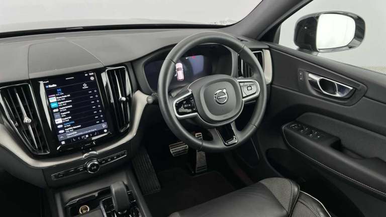 2022 Volvo XC60 2.0 B4 MHEV Plus SUV 5dr Diesel Hybrid Auto AWD Euro 6 (s/s) (197 ps) ESTATE Dies...