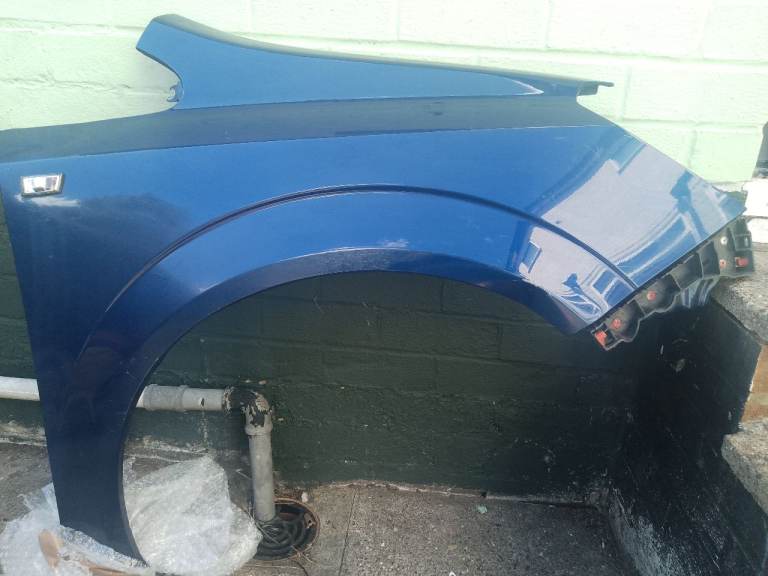 Vauxhall Zafira B drivers side wing