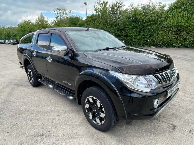 2016 Mitsubishi L200 2.4 DI-D DC Barbarian Pickup Double Cab 4dr Diesel Manual 4WD Euro 5 (178 p ...