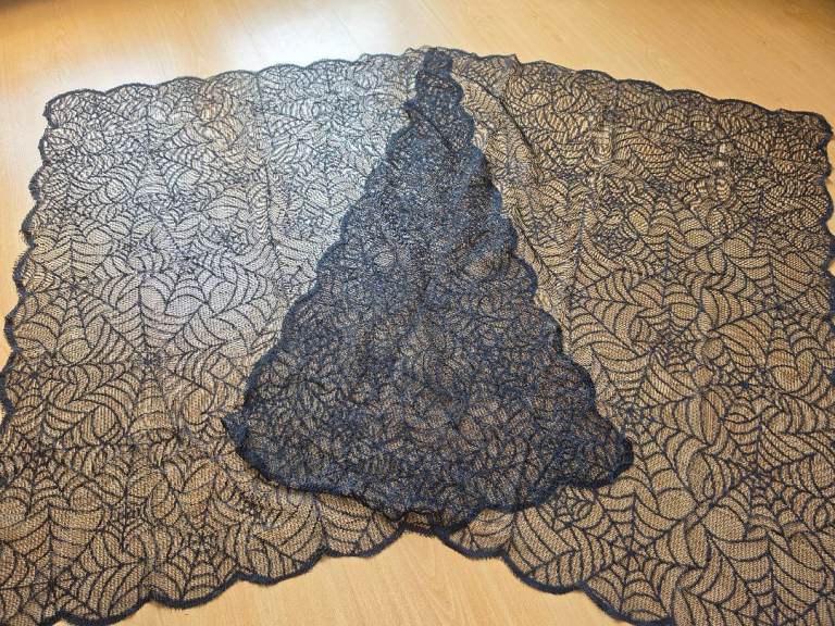 🕸️ Gothic Black Spiderweb Lace Decor Set (2 Pieces) 🕷️