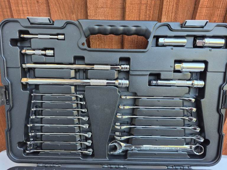 Halford Socket set 150pcs 