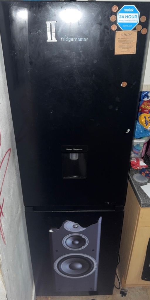 Fridge freezer 