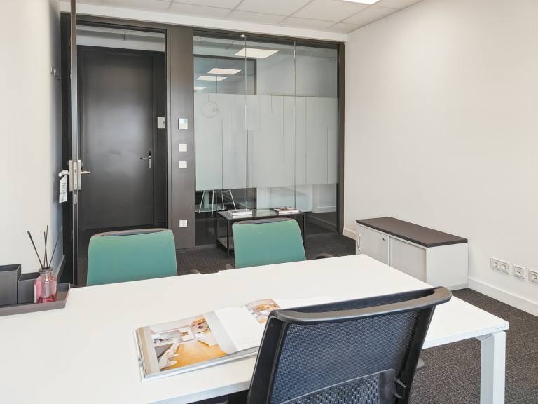 Hartlepool - TS24 0UX \ Day Office Space with Flexible Access