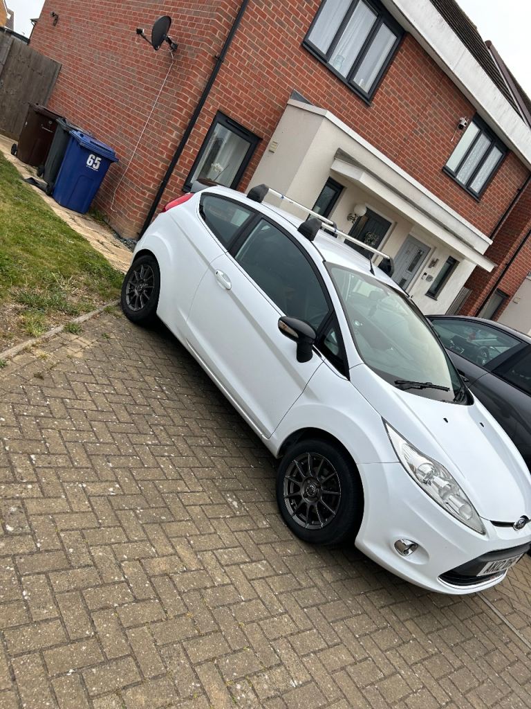 Ford, FIESTA, Hatchback, 2012, Manual, 1242 (cc), 3 doors