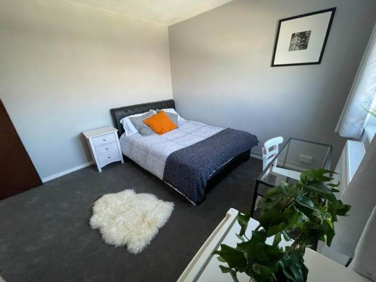 🪄🌸LIMEHOUSE - DOUBLE ROOM IN PERFECT LOCATION!!