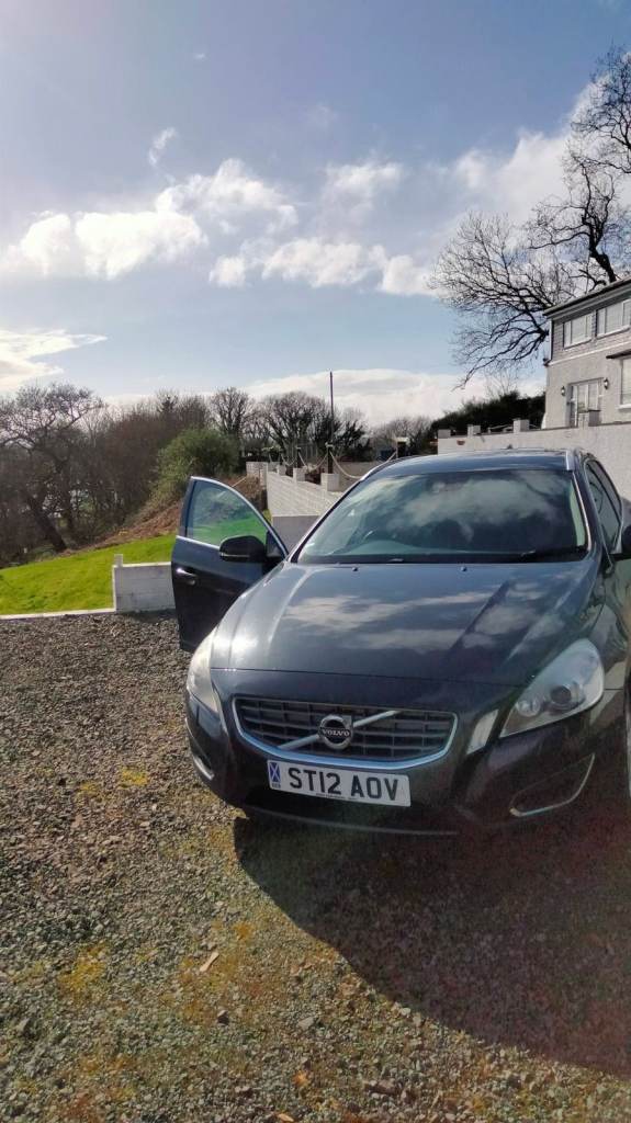 V60 full years MOT and TOW Bar