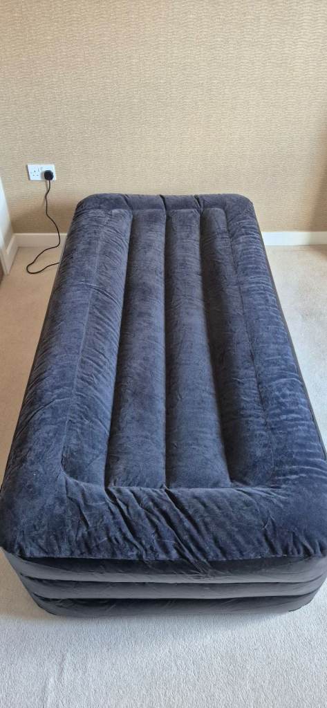 image for Single plug in air bed