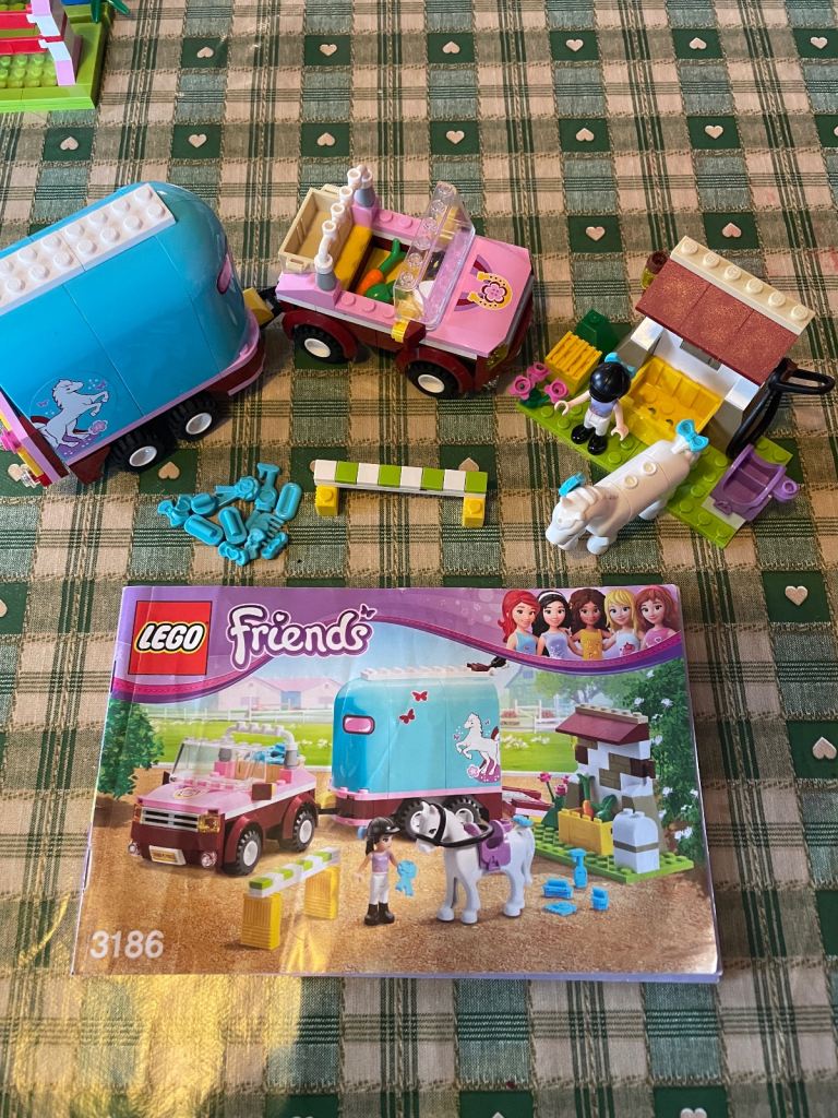 Lego Emma’s horse trailer