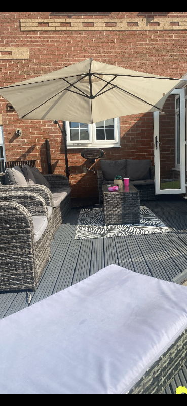 Outsunny 3m Overhanging Cantilever Parasol with Cross Base