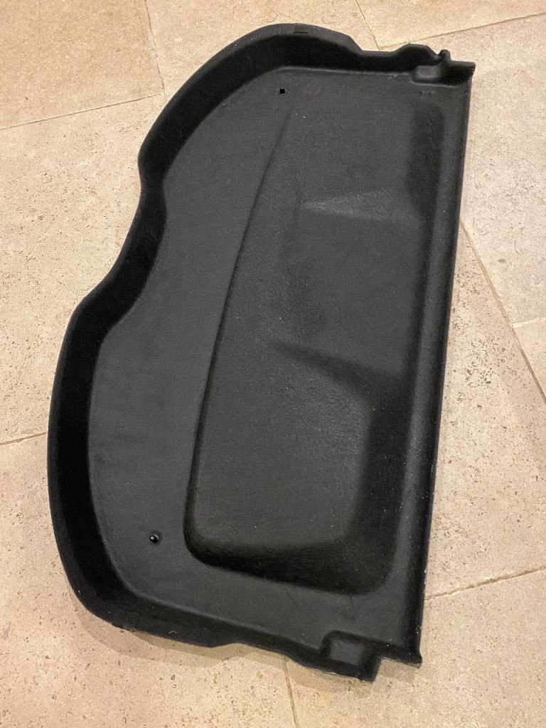 Nissan Juke parcel shelf