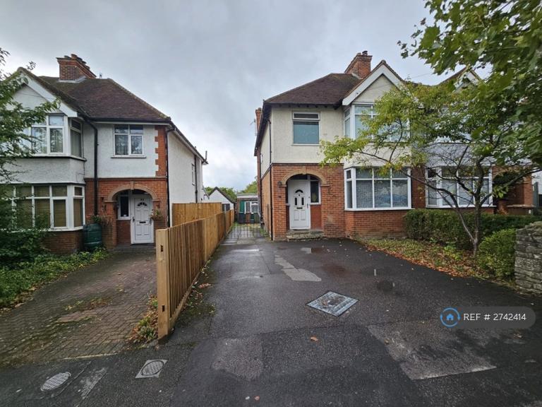 3 bedroom house in Worplesdon Road, Guildford, GU2 (3 bed) (#2742414)