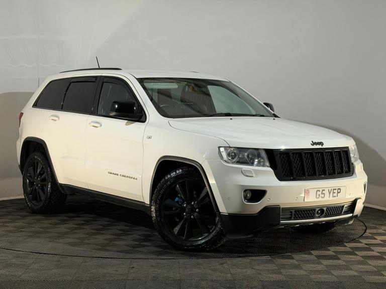 WHITE 2013 JEEP GRAND CHEROKEE S LIMITED CRD 3.0 DIESEL V6 AUTOMATIC 4WD 4X4 SUV