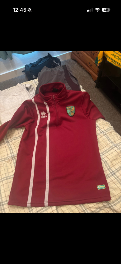 Errea Norwich City Kids/Youth Training Top - Good Condition