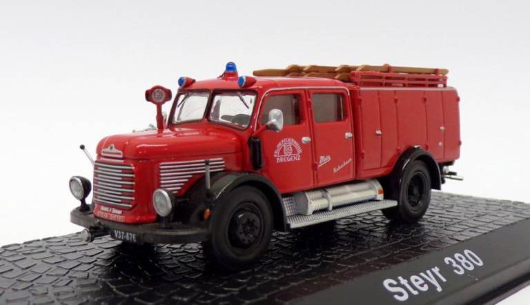 Collectible scale model of the Steyr 380 fire engine from Editions Atlas Collections.