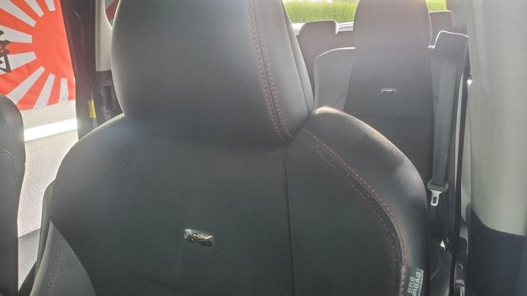 reserved deposit recieved!!!!!Toyota alphard 2.4 GS auto black 7 seater japanese