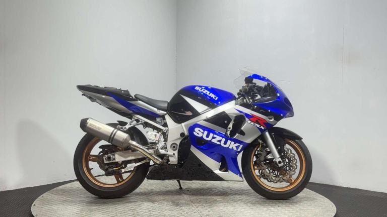 Suzuki GSX-R GIXXER 600 2003 K3 RUNNING SPORTS BIKE TRACK PROJECT 600CC