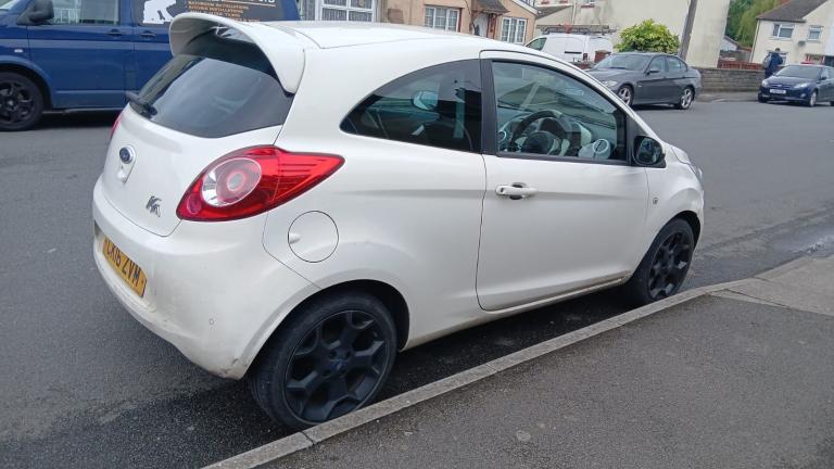 Ford, KA, Hatchback, 2016, Manual, 1242 (cc), 3 doors