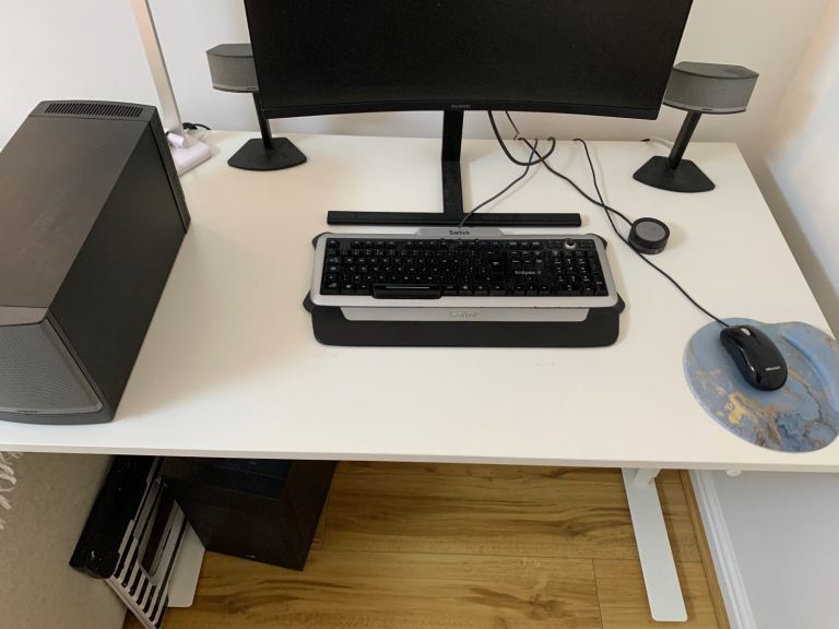 IKEA office table with adjustable height 