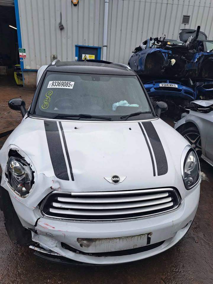 MINI COOPER COUNTRYMAN 2.0D DISMANTLING PARTS LIGHT DOOR MIRROR TAILGATE HEAD UNIT STEERING