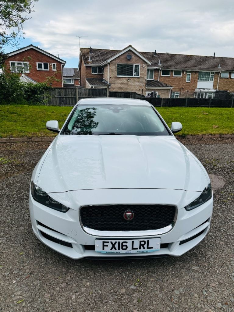 Jaguar, XE, Saloon, 2016, Manual, 1999 (cc), 4 doors