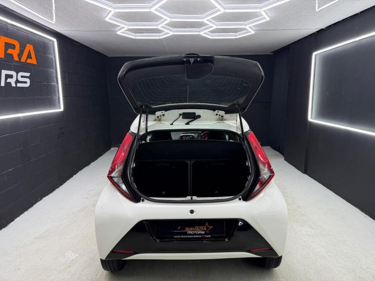 2018 Toyota AYGO 1.0 VVT-i X-Play 5dr HATCHBACK PETROL Manual
