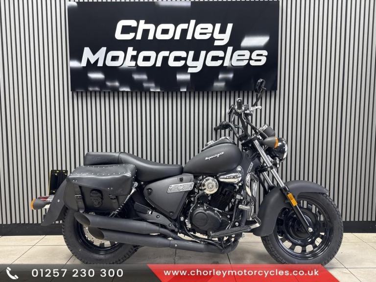 Keeway Superlite 125cc Black 11 miles, black, Custom cruiser learner