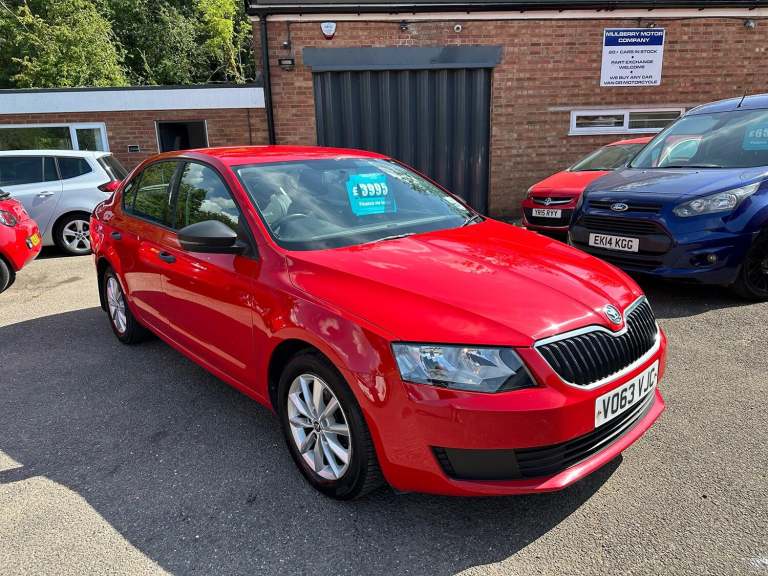 SKODA OCTAVIA 1.6 TDI S Red Manual Diesel 2013 - 1 owner - FSH