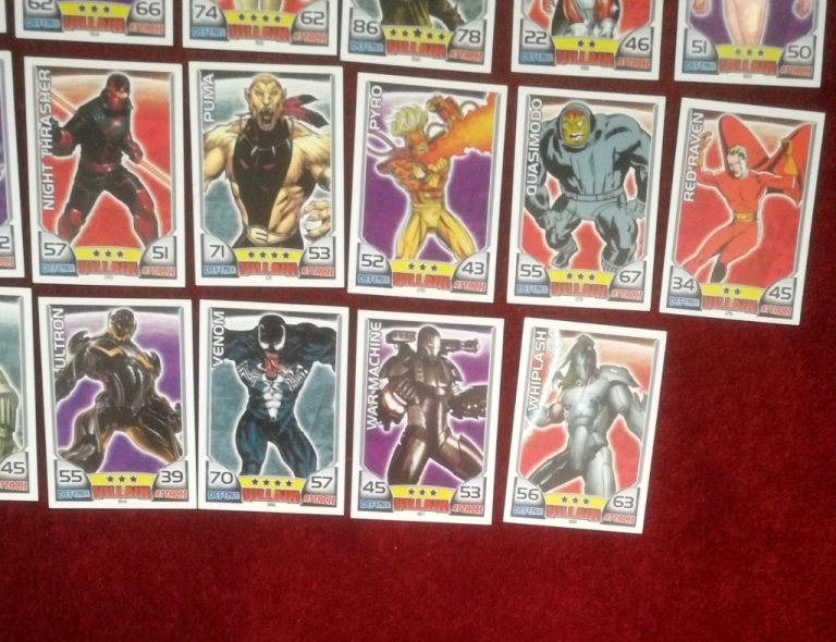 TOPPS Hero Attax Marvel Universe 114 Cards Hero Villain & Weapon 2011