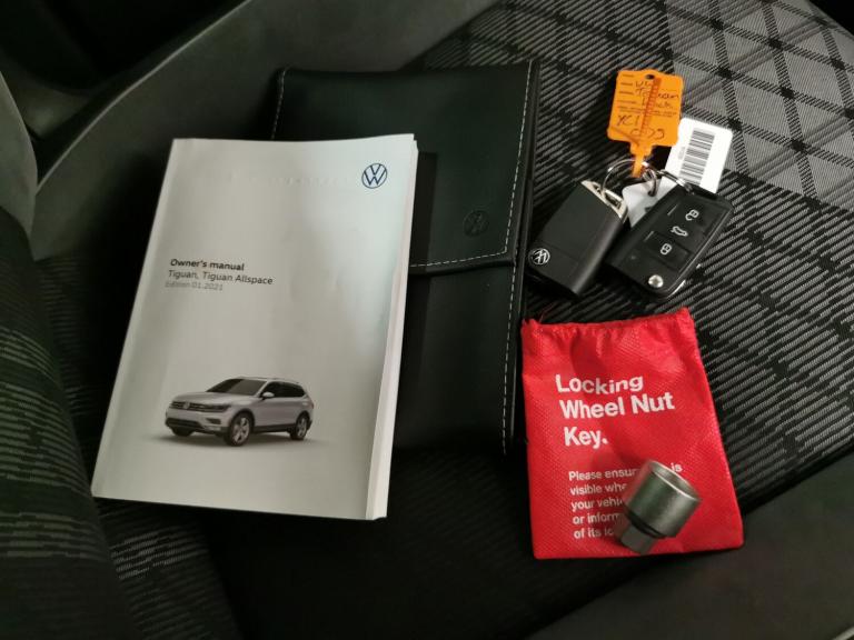 2023 Volkswagen Tiguan 2.0 TDI R-Line 5dr DSG ESTATE DIESEL Automatic