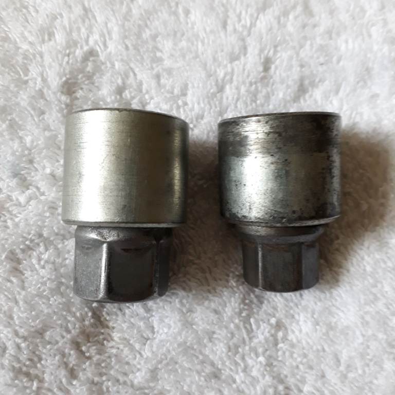 2 x Used Alloy Wheel Locking Nut
