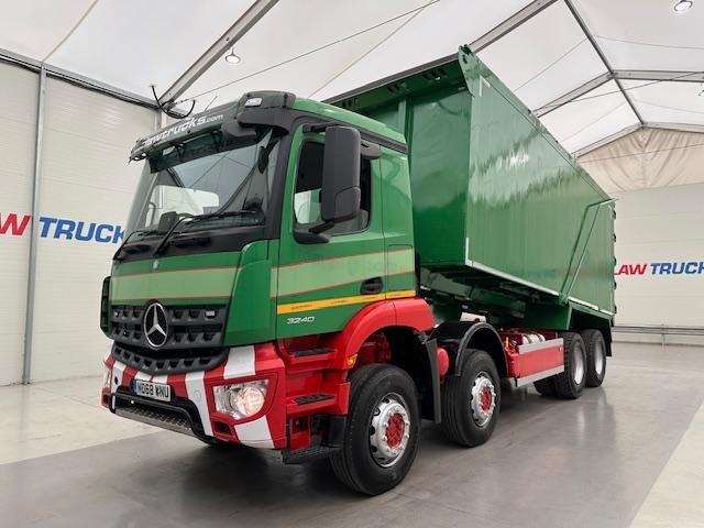 Mercedes-Benz Arocs 3240 8x4 Rest Cab Bulk Tipper