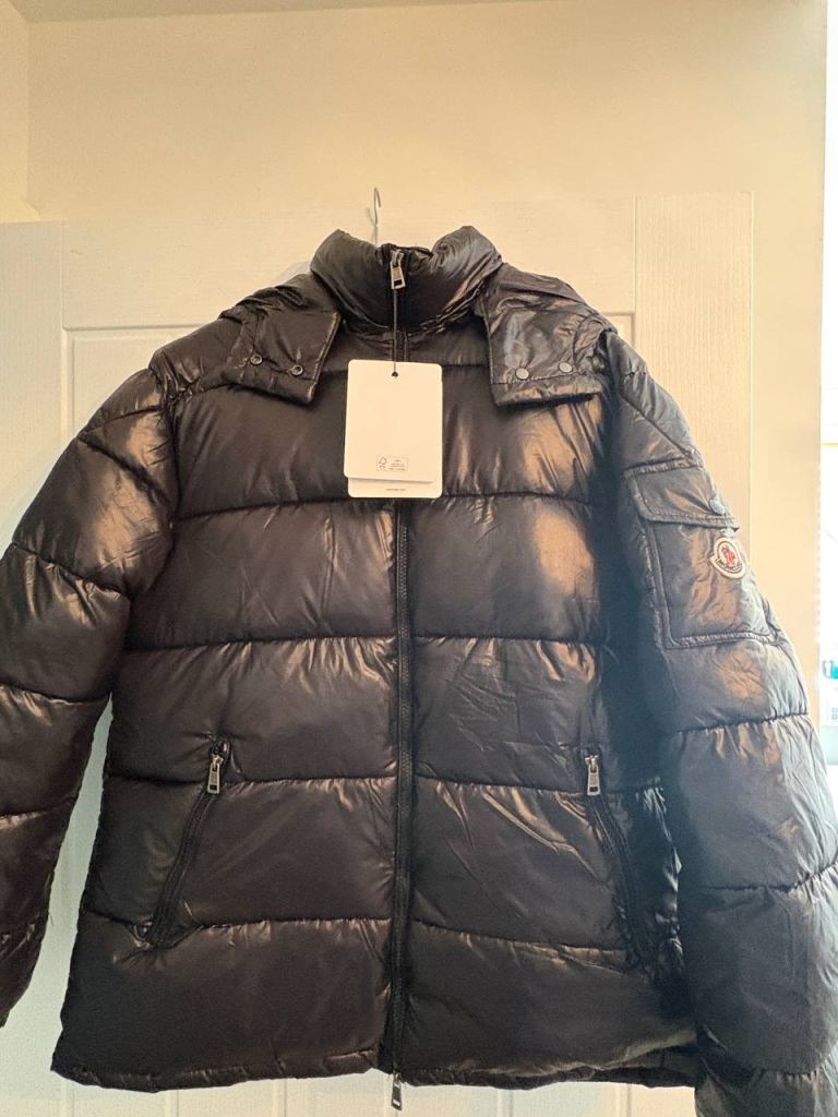 Moncler puffer 