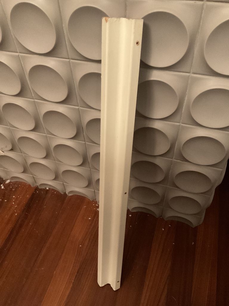 B&Q IT Shaker Kitchen Corner Post - Ivory / Cream 