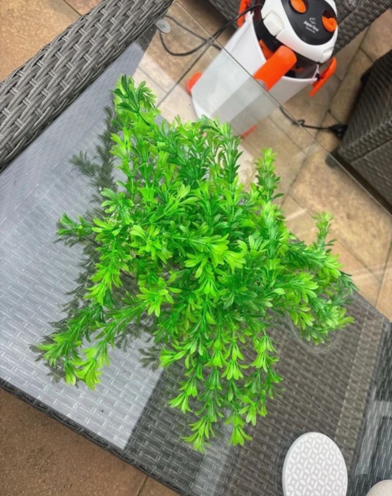 Artificial aquarium plants 